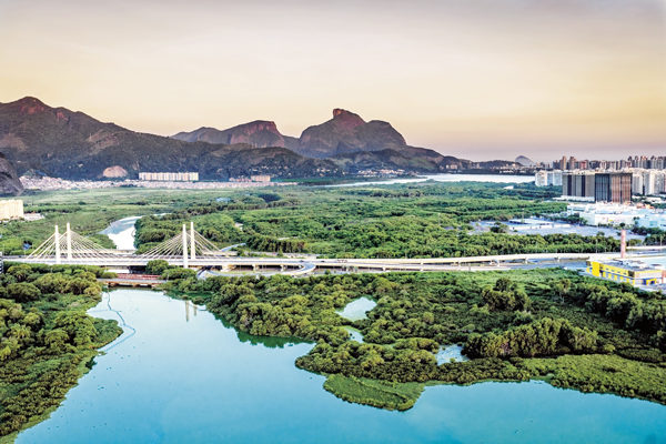 istock_104341157_large_marchello74_barra-da-tijuca-aerial-view-at-sunset-rio-de-janeiro